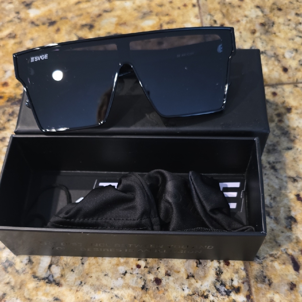 Sleek Black Sporty Glasses with Modern Design